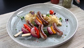Brochettes De Saucisses Choucroute Ananas